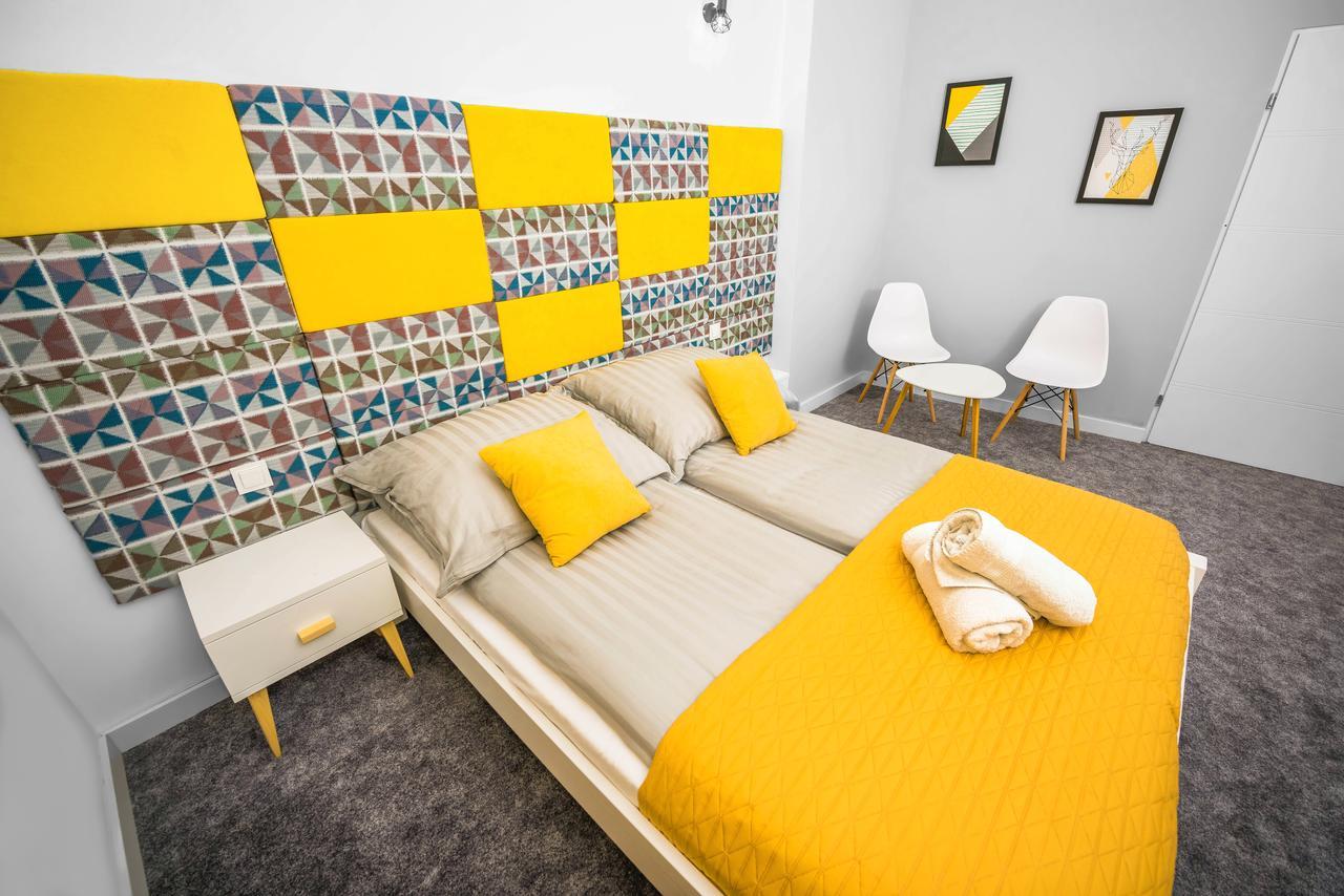 Luxaparts Cracovie Extérieur photo