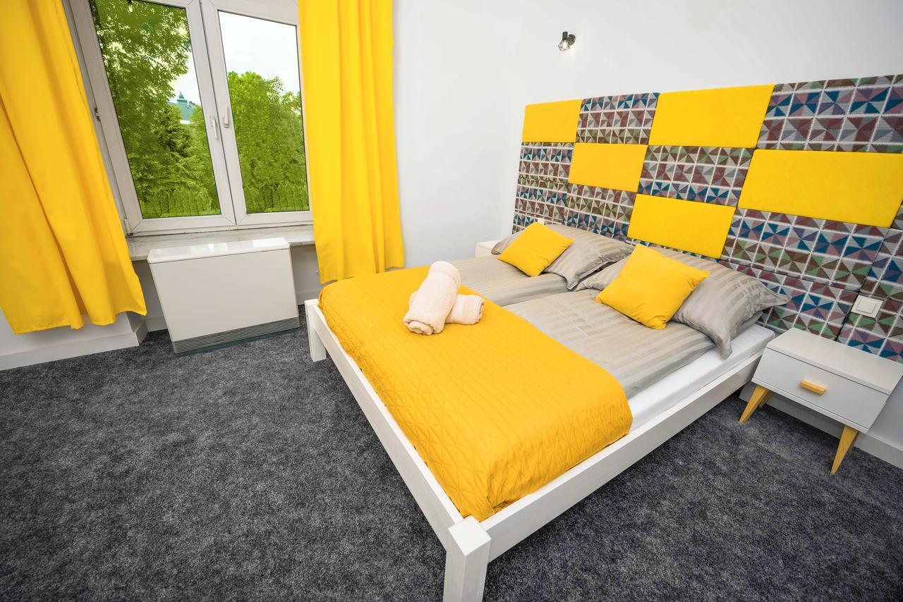 Luxaparts Cracovie Extérieur photo