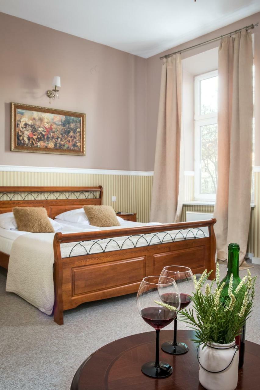 Luxaparts Cracovie Extérieur photo